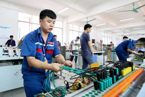 各路精英快來組隊！全區(qū)2022年職工職業(yè)技能大賽等你來戰(zhàn)