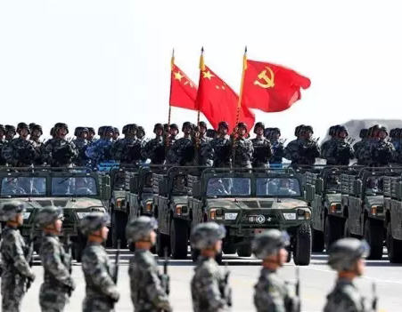 今天八一，致敬中國(guó)軍人！